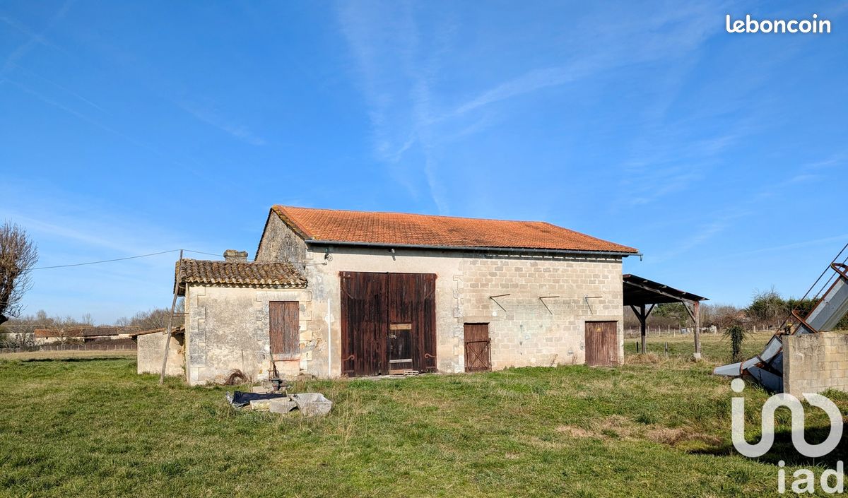 Maison 1 pièce 200 m² · à Ménesplet · 200 m² · 69 500 €