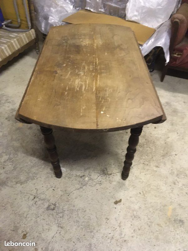 Table ronde vintage en chêne (image 2)