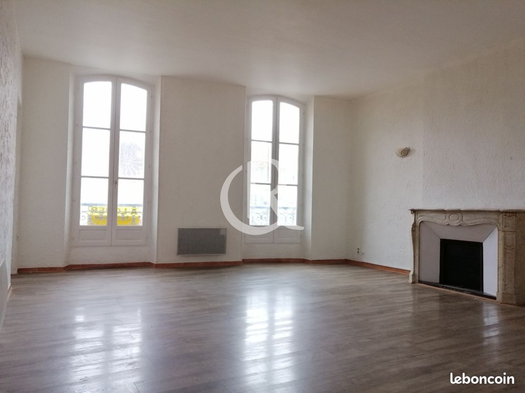Appartement 3 pièces 82 m² · à Hyères · 82 m² · 868 €