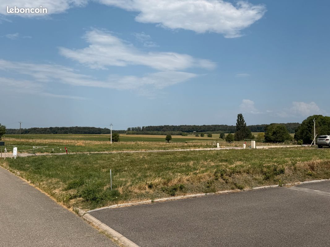 Terrain à bâtir de 640 m² — Koestlach, Sundgau (68480) · 86 000 €