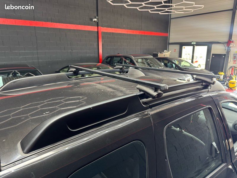 DACIA DUSTER 1.5 DCI 4x2 90ch LAURÉATE / DISTRIBUTION NEUF (image 15)