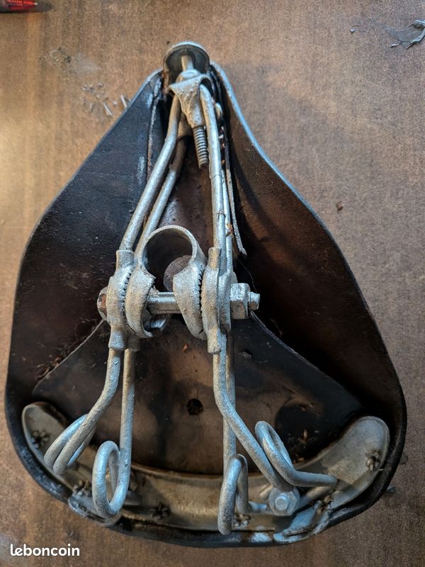 Selle Vélo Vintage Cuir Marron - Système Ressorts - Occasion Tâches