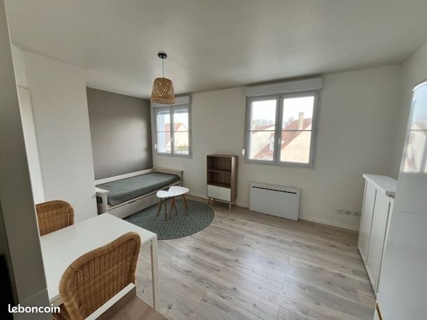 Location studio meublé 24m2