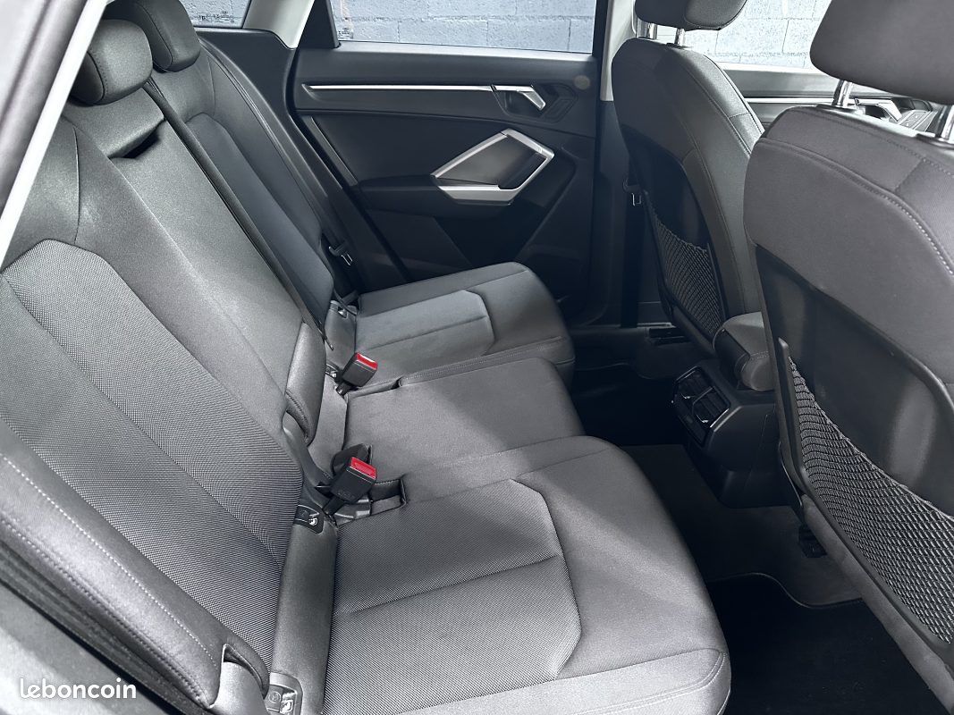 Audi q3 35 tfsi 150ch design s tronic 7 2019 (image 20)