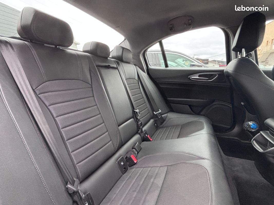 Alfa romeo giulia 2.2 jtdm 135 super bva (image 7)