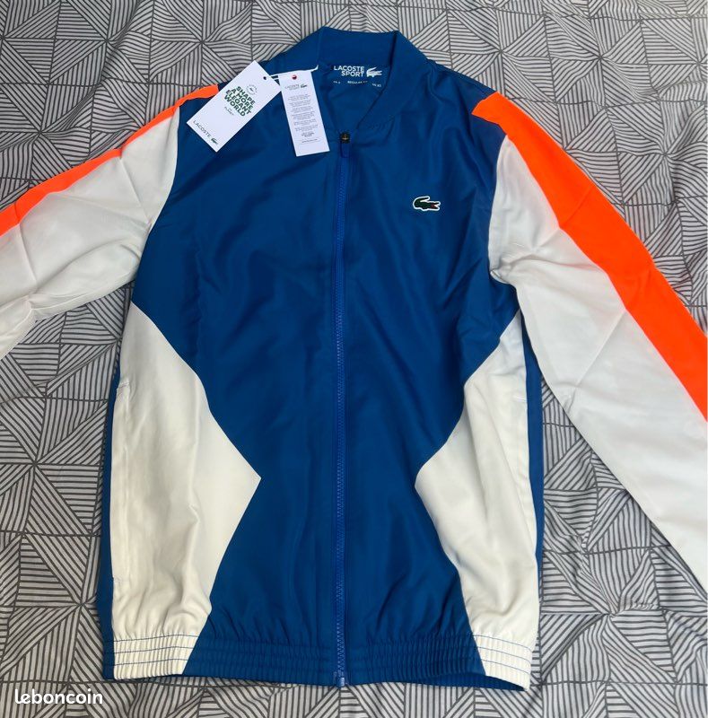 Survêtement Lacoste authentique Neuf avec étiquette Taille XS
