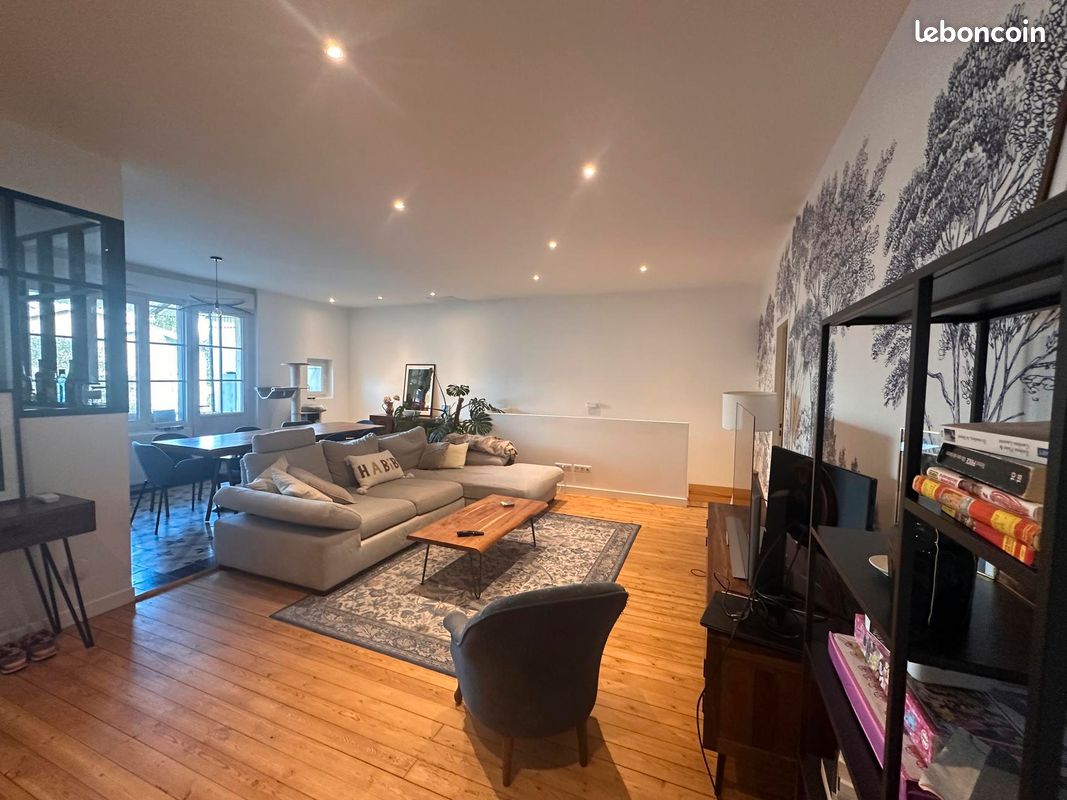 Maison 5 pièces 129 m² · à Bordeaux · 129 m² · 2 200 €/mois