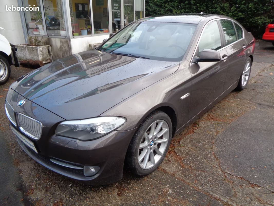 BMW Série 5 550i 4.4 V8 408CH - 3ème Main - Suivi Complet - HUD - Toit Pano - ACC - Caméra 360 - 145000KM (image 1)