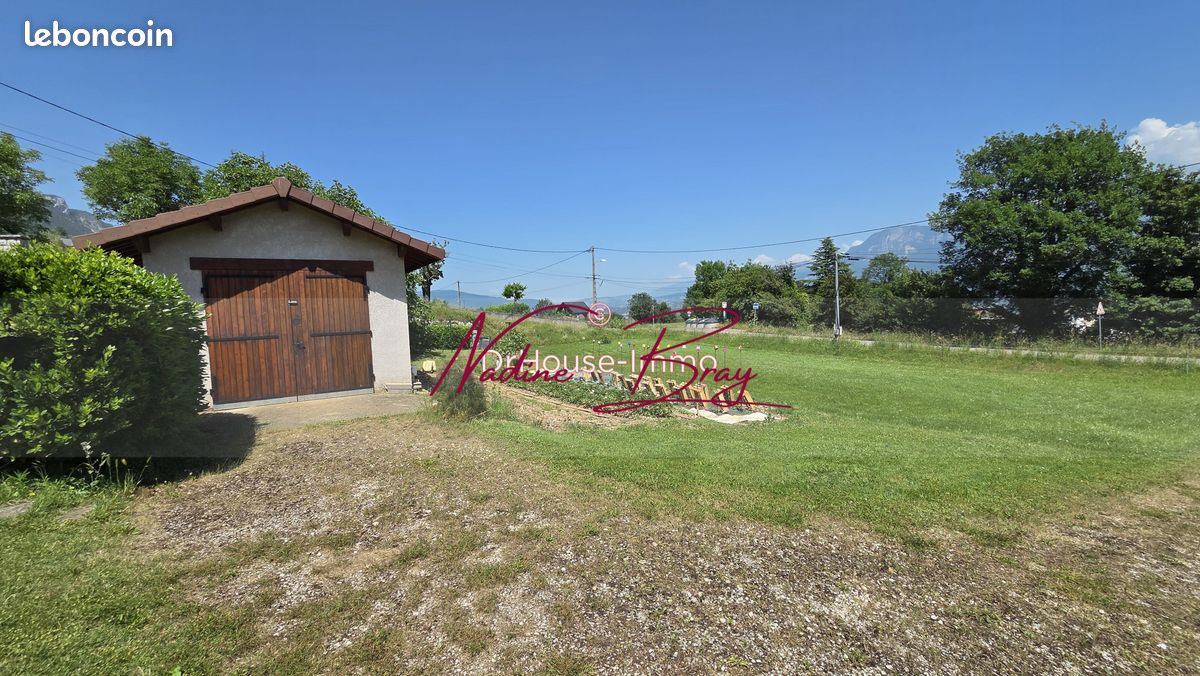 Terrain 1015 m² · au Bourget-du-Lac · 1 015 m² · 295 000 €