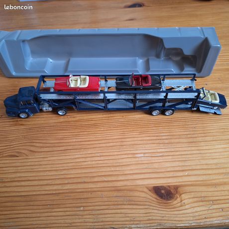 Le tracteur Unic ZU 120 et sa semi containers a ciment miniature Norev