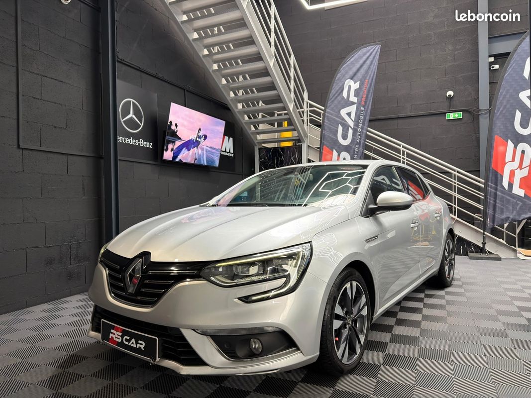 RENAULT Megane IV INTENS 1.5 BLUE DCI - 115 CV - CARPLAY - CAMERA DE RECUL - ATTELAGE (image 11)