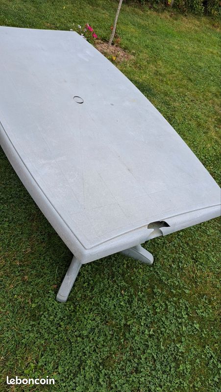 Chaises et table jardin (image 1)