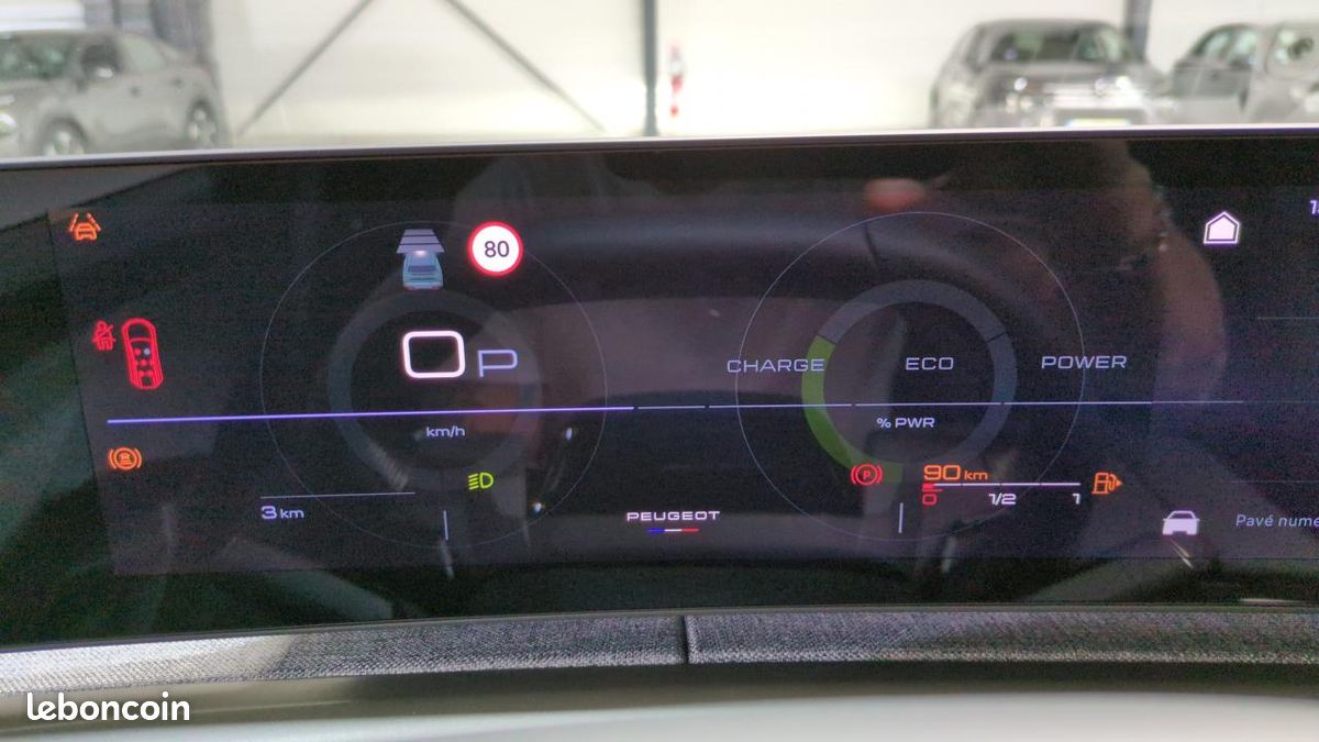 PEUGEOT 5008 HYBRID 145CH E-DCS6 7PL GT | TOIT PANO - CAM 360 - HAYON ELEC - SIEGES AV + VOLANT CHAUFf (image 14)