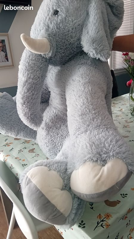 Peluche géante (image 1)
