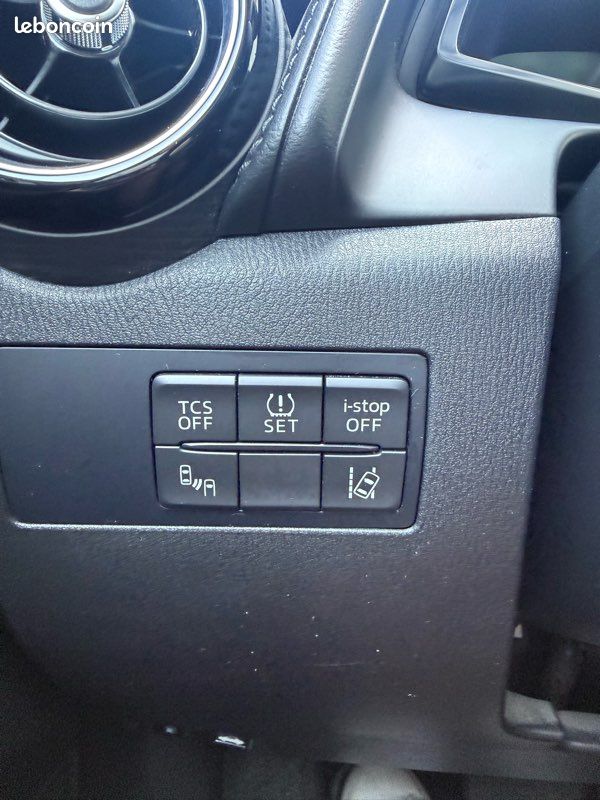 MAZDA CX-3 1.5 SKYACTIV 105cv BVA AWD SELECTION / CUIR CHAUFFANT / HUD / CAMÉRA (image 12)