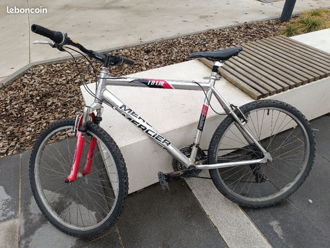 Vend VTT homme 80e marque Mercier cadre aluminium Idéal pour un