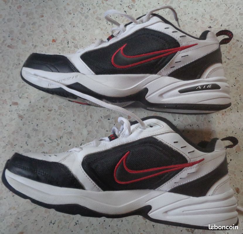 Baskets Nike Air Monarch Chaussures