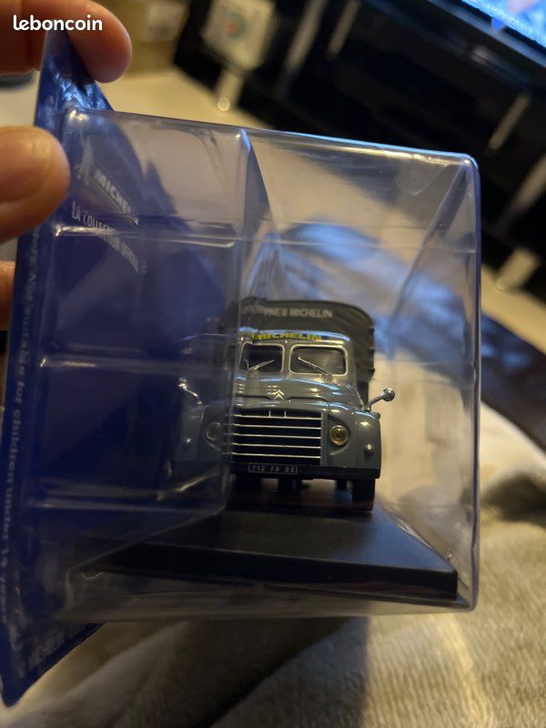 CITROEN U23 BACHE USINE MICHELIN ALTAYA 1:43 de reference NÂ°0