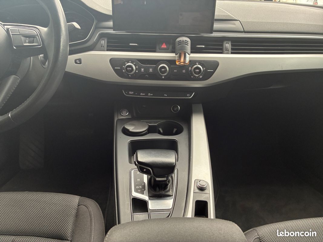 AUDI A4 BUSINESS 35 TDI 163 S tronic 7 Business Line (image 12)
