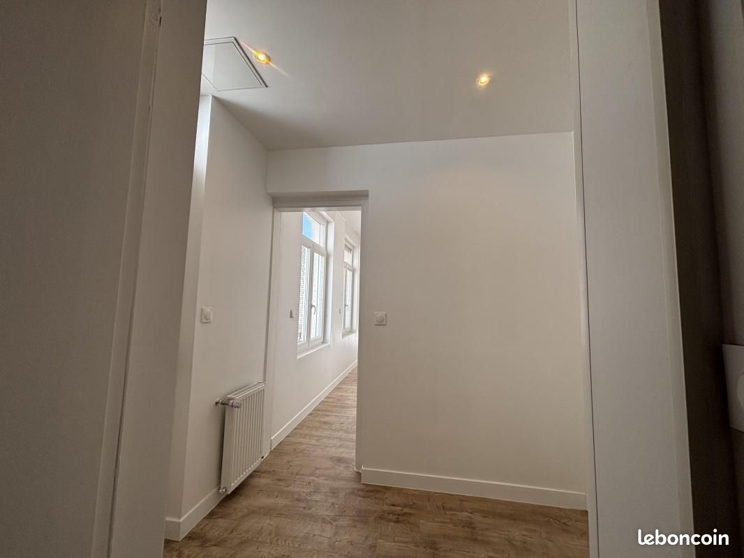 Maison a louer valenciennes - 6 pièce(s) - 135 m2 - Surfyn