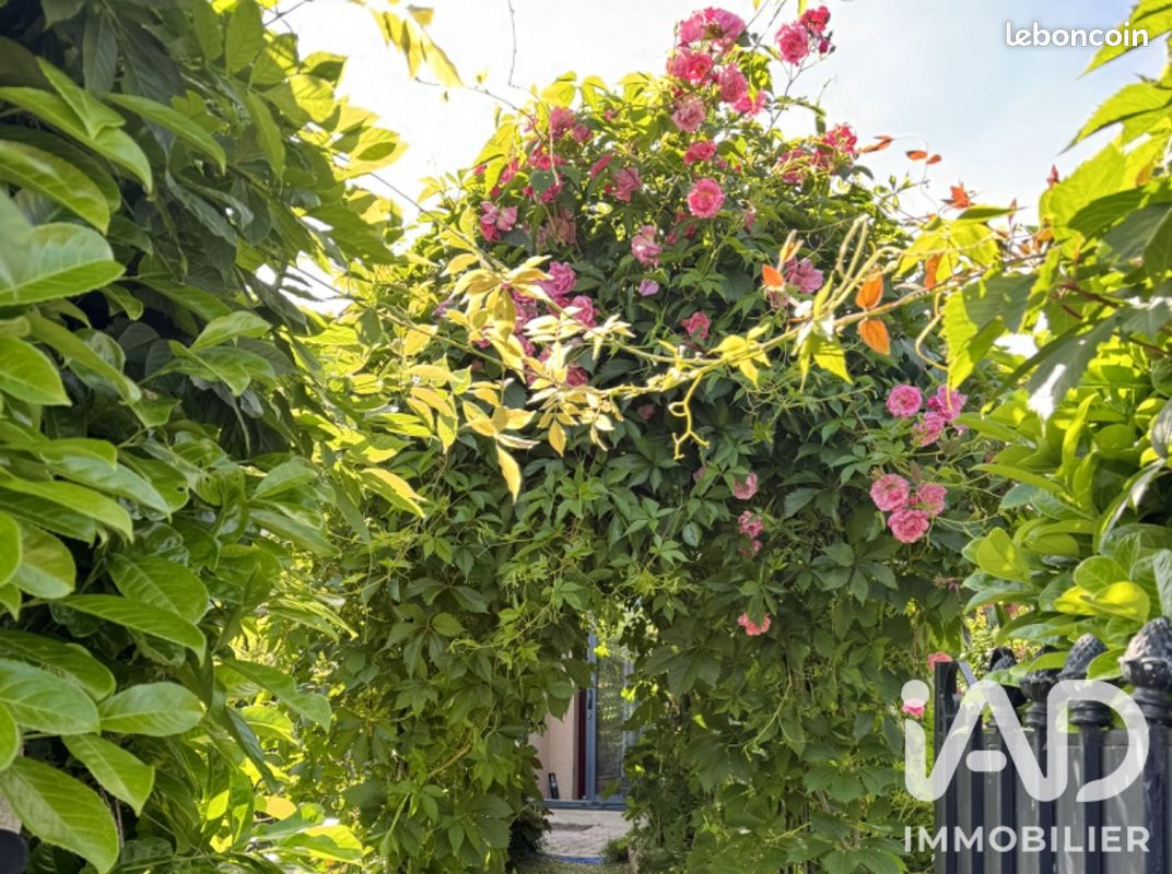 Maison 8 pièces 150 m² · à Néris-les-Bains · 150 m² · 254 000 €