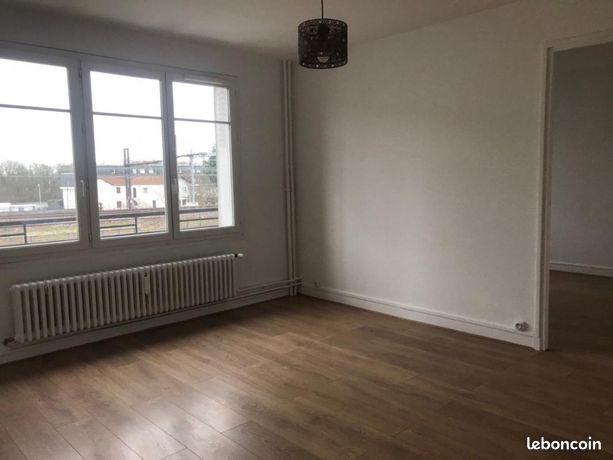 Appartement 3 pièce(s) 59 m²à louer Athis-mons