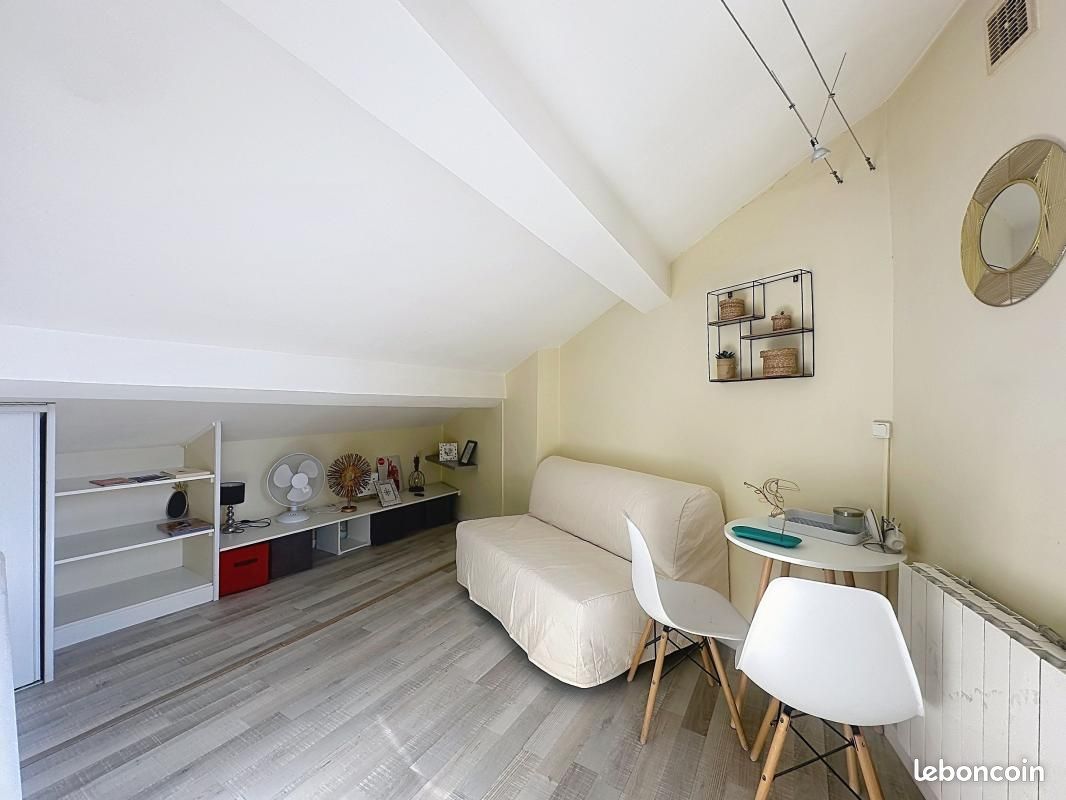 Appartement 1 pièce 10 m² · à Avignon · 10 m² · 350 €