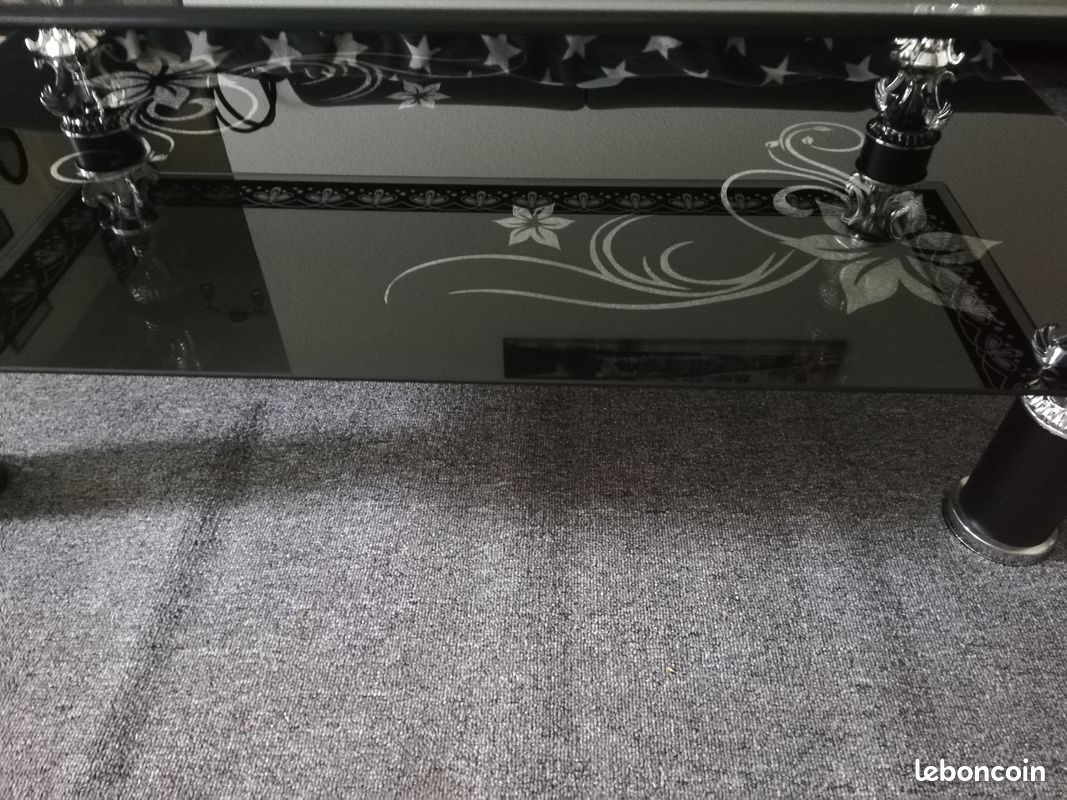 Vend table de salon valeur 180 euro cède à 100 euro acheté y a 1 mois (image 2)