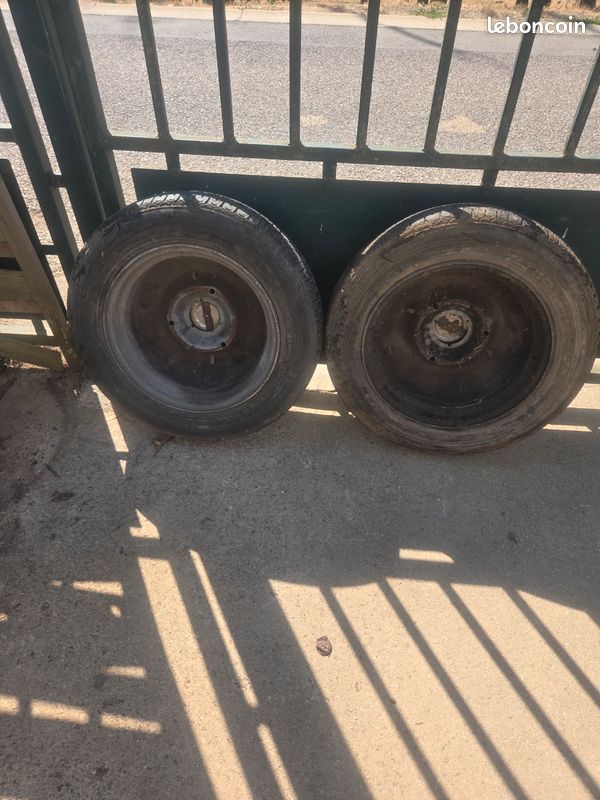 Lot de 2 roue 3 trou 145 sr 15 (image 2)