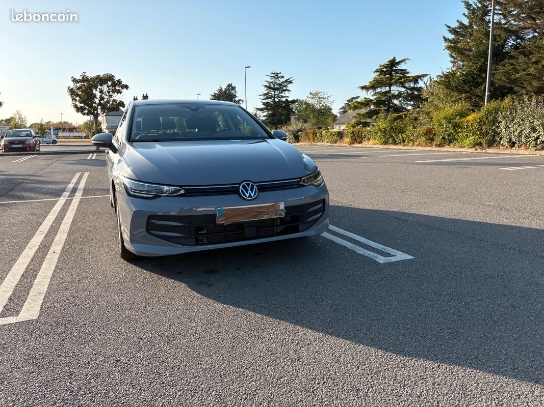 Golf 8 life évolut 116ch 1.5 tsi ph2 (image 1)