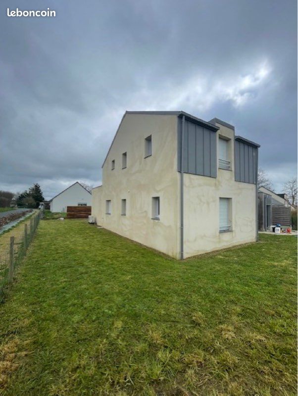 Maison 5 pièces 120 m² · à Montreuil-sur-Maine · 120 m² · 925 €