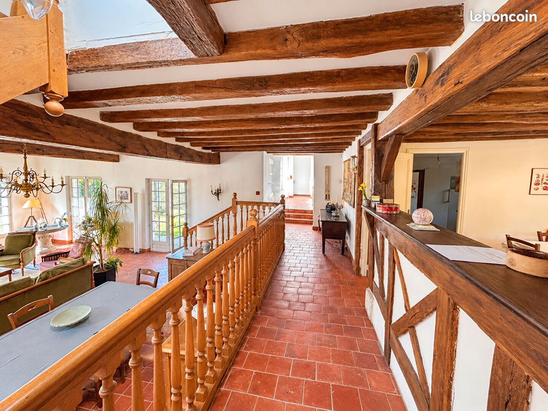 Maison 10 pièces 236 m² · à Vaux-sur-Seine · 236 m² · 696 000 €