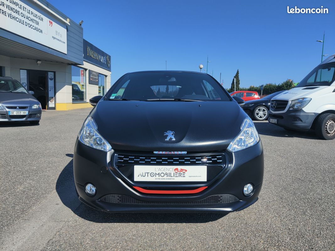 PEUGEOT 208 GTi 1.6 30Th Numérotée 898 (image 2)