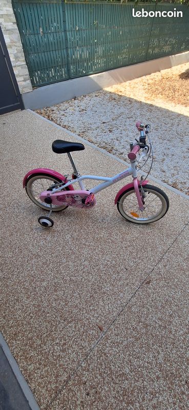 Vélo fille Décathlon 16″ 4-6 ANS (image 2)