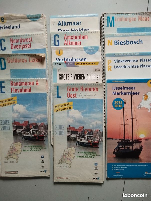 Tracks Publishing Lot De 5 Cartes De Noil Caritatives I Chiens Sur Le Pas De Porte Enneigi I Respectueux De L'environnement