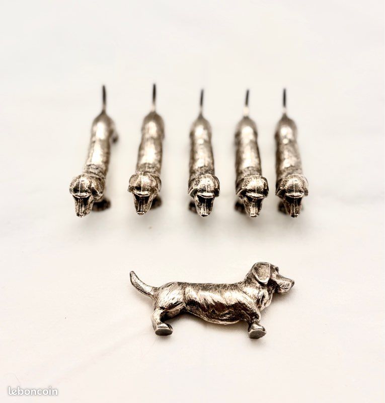 porte couteau chasse,teckel,chien en étain (non magnétique