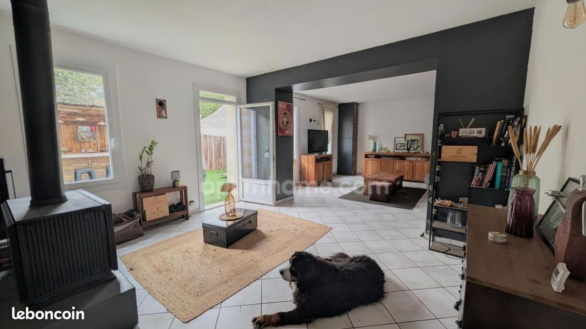 Maison 5 pièces 112 m² · à Saint-Jean-d'Illac · 112 m² · 384 000 €