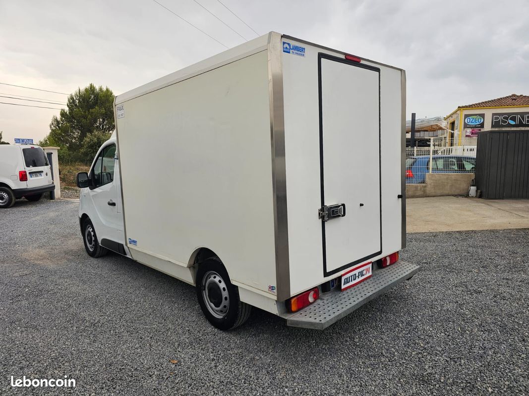 TRAFIC FRIGO 2.0 DCI 145 CHEVAUX , caisse frigo,03/2021 et 99830 kms , TVA récupérable (image 4)
