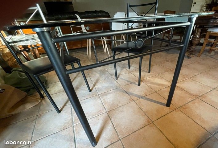 Table en verre URGENT (3 chaises offertes) 150X90X75 => 55 euros (image 6)