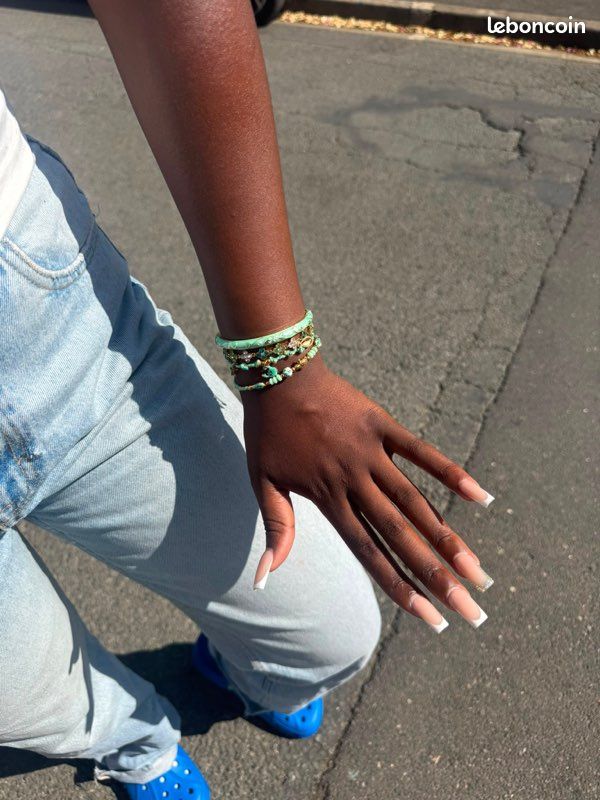 Lot de 3 bracelets inoxydable tendance + sac à bijoux Bijoux femme (image 1)