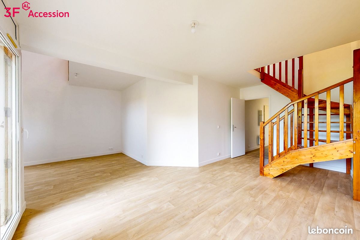 Maison 6 pièces 102 m² · à Émerainville · 102 m² · 306 000 €