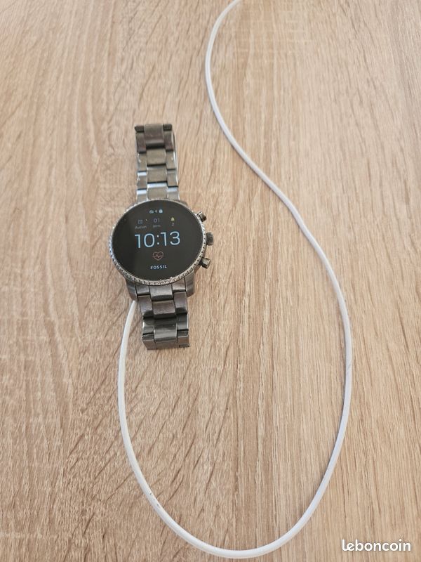 Montre Fossil connecté (image 1)