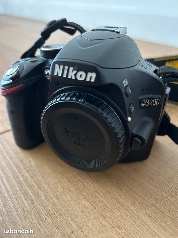 Appareil photo Nikon D3200 + objectif 18-55 mm + accessoires (image 3)