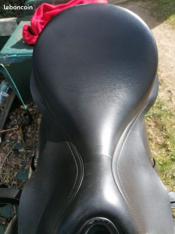 Selle d'endurance légère en fibre synthétique pour cheval taille 1415
