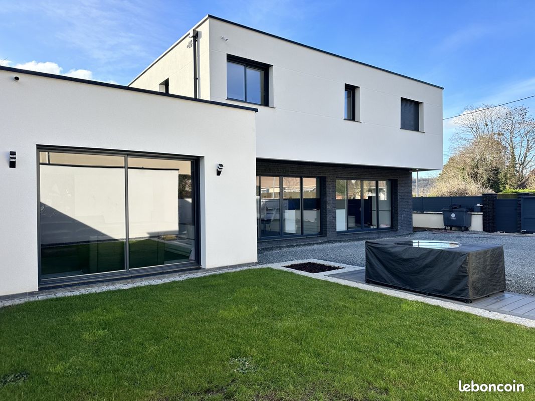 Maison 5 pièces 173 m² · à Notre-Dame-de-Bondeville · 173 m² · 469 000 €
