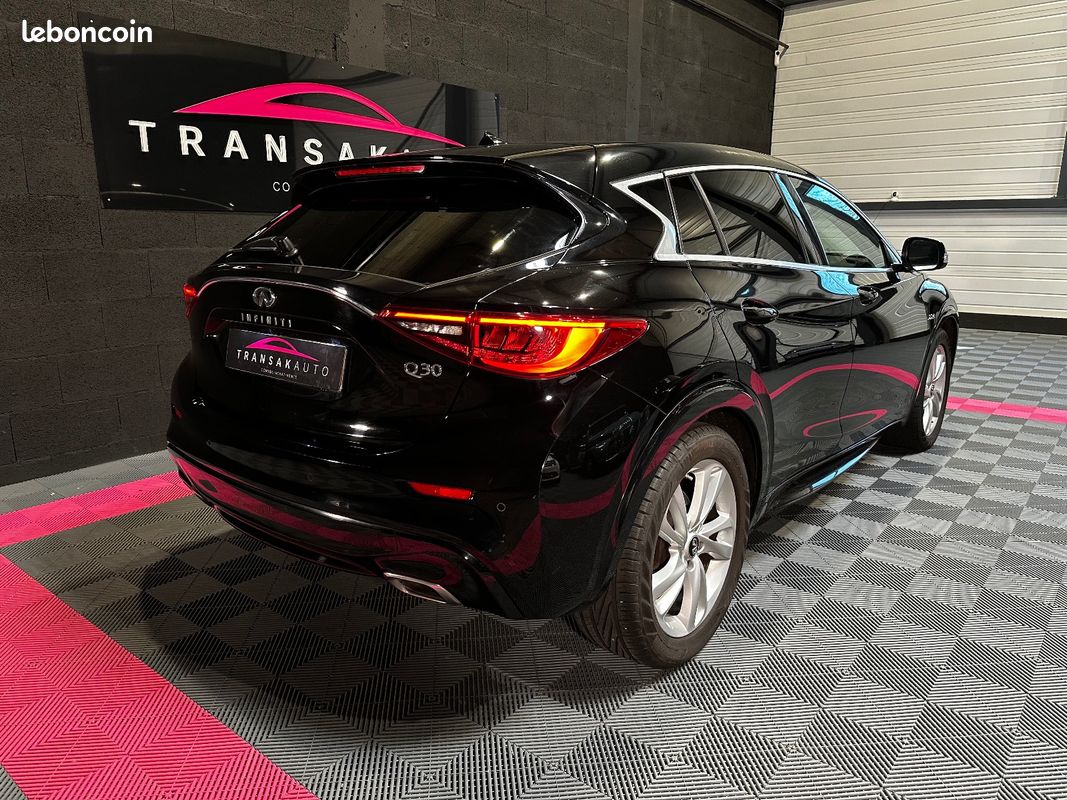 INFINITI Q30 2.2d 170 7DCT Premium Tech - SUPERBE ETAT - SIEGE CHAUFFANT (image 7)