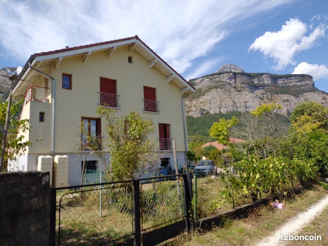 Maison 6 pièces 160 m² · à Bernin · 160 m² · 450 000 €