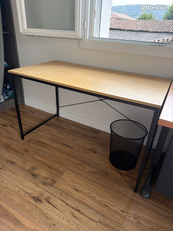 Bureau (image 2)