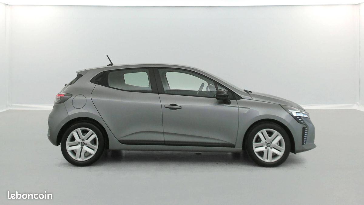 RENAULT Clio E-Tech full hybrid 145 ch GSR2 Evolution (image 6)