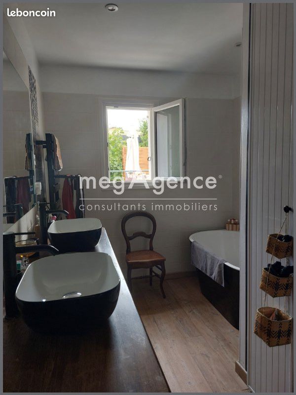 Maison 6 pièces 108 m² - Thouars 79100 (image principale 10)